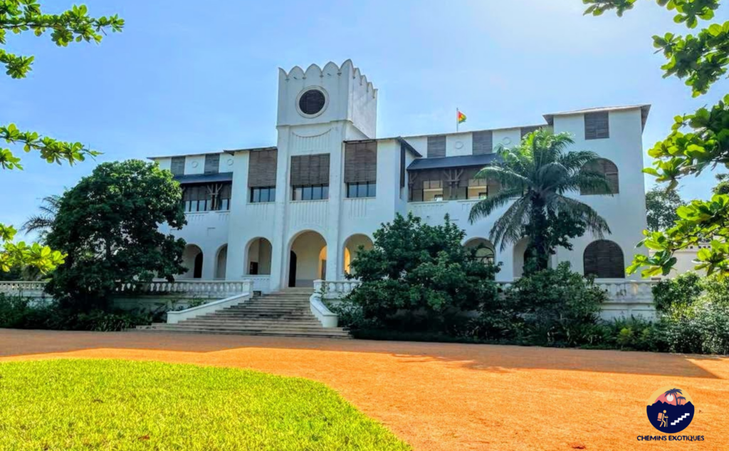 Une incroyable plongée au cœur du Palais de Lomé, également connu sous le nom de Palais des Gouverneurs.